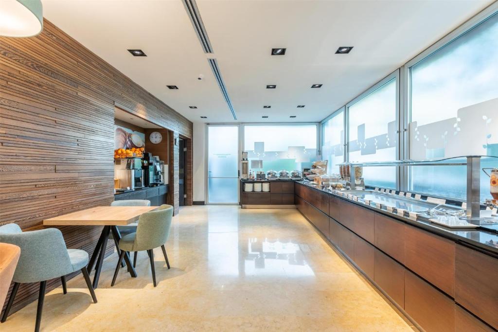 Hilton Garden Inn Rome Claridge - Resim 14