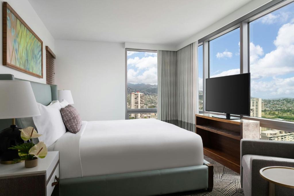 TV a/nebo společenská místnost v ubytování The Ritz-Carlton Residences, Waikiki Beach Hotel