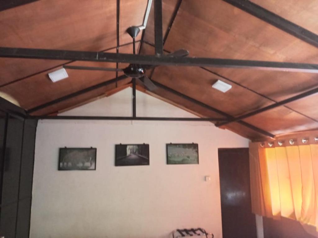 TV a/nebo společenská místnost v ubytování Ella Deck Villa