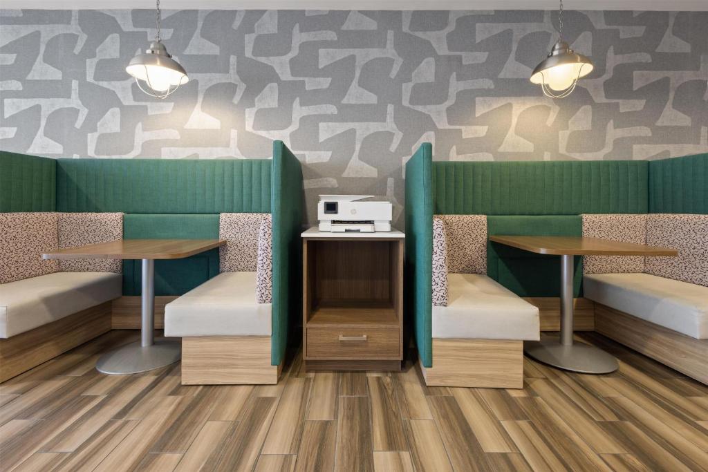 Postel nebo postele na pokoji v ubytování Home2 Suites Dover