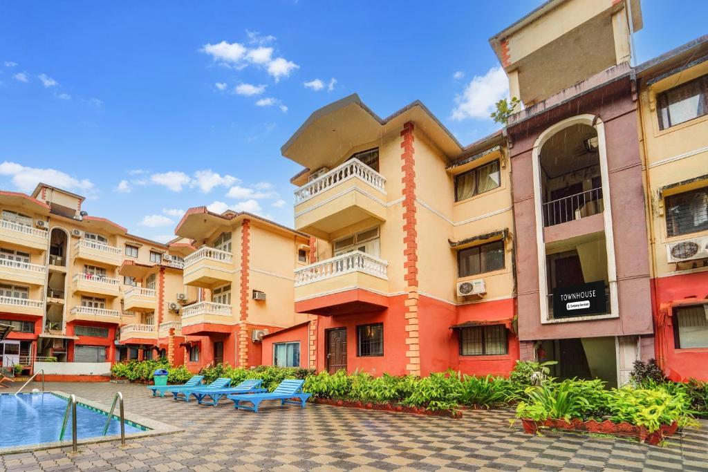 Bazén v ubytování Super Townhouse Calangute - Baga Circle Formerly Park Avenue nebo v jeho okolí