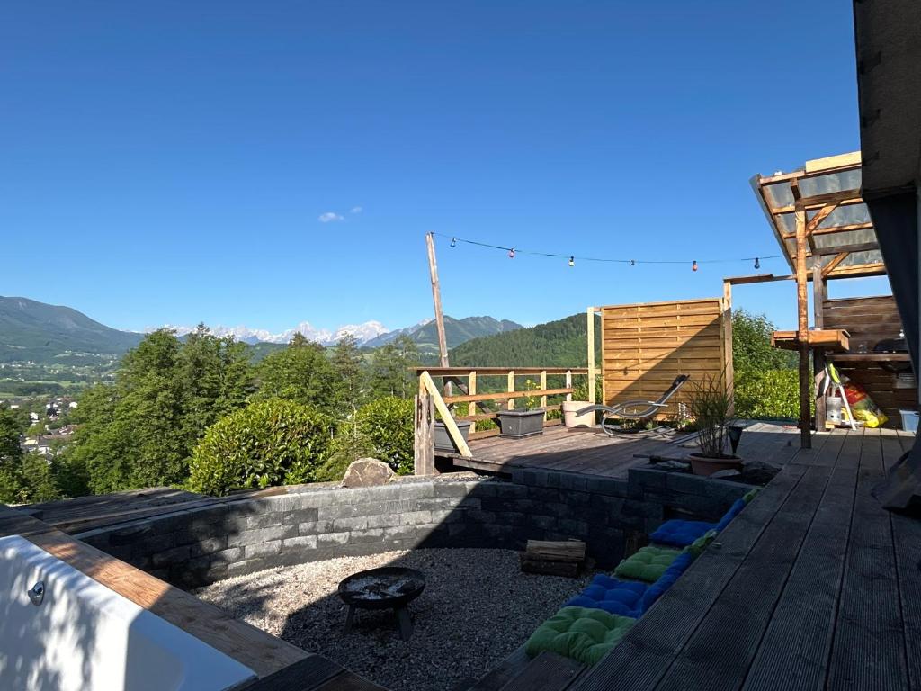 Nespecifikovaný výhled na hory nebo výhled na hory při pohledu z luxury tent