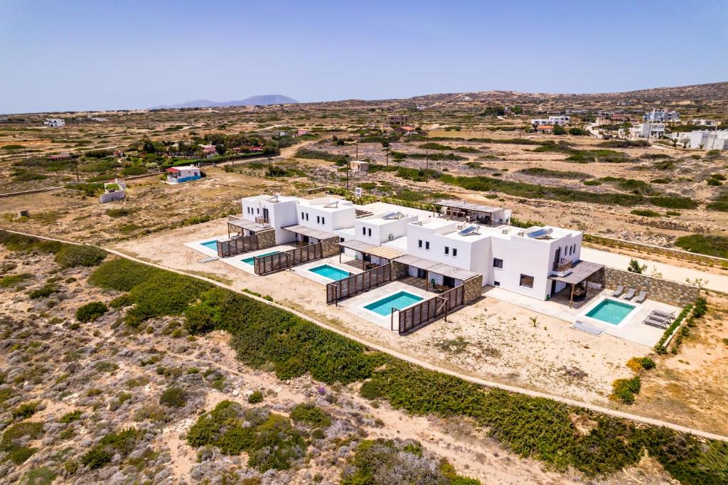 Bazén v ubytování Cato Agro 3, Seafront Villa with Private Pool nebo v jeho okolí