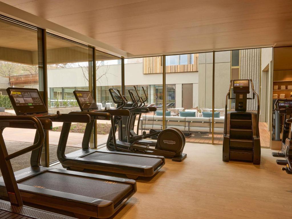 Fitness centrum a/nebo fitness zařízení v ubytování Fairmont Golden Prague