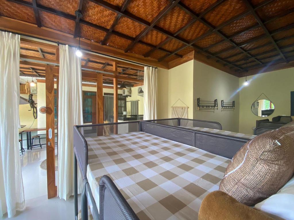 Coliving Bali SWEET HOME Kost Lengkap di Tabanan Kota - Suite Familiale Avec Balcon