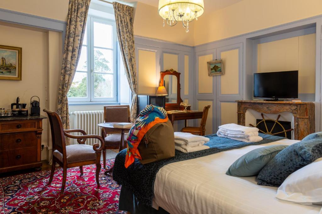 Château Hôtel Du Colombier - 11