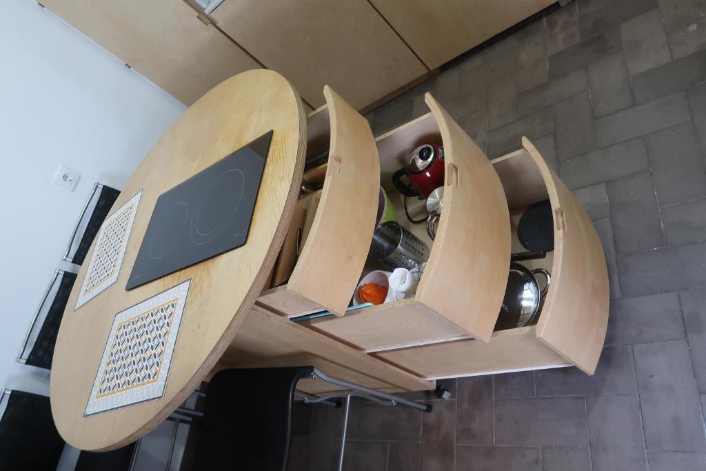 TV a/nebo společenská místnost v ubytování CAM Maresme 2 Apartamento Barcelona y playa