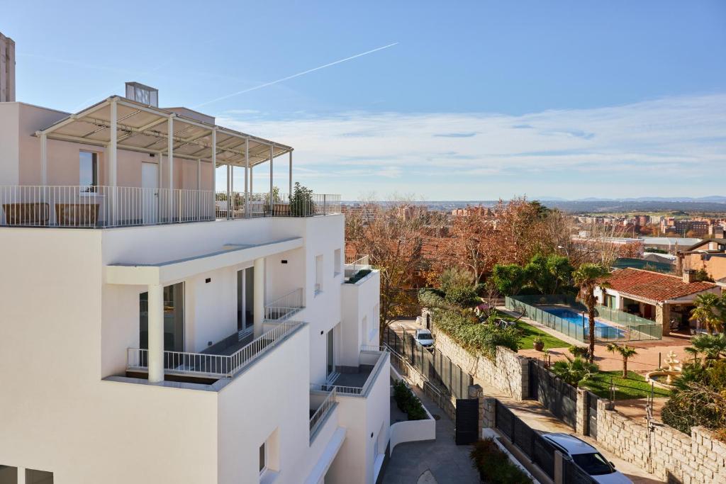 Villa Harmonices Mirasierra Apartments