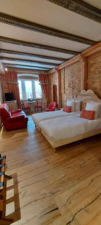 Postel nebo postele na pokoji v ubytování Hotel Saint-Martin