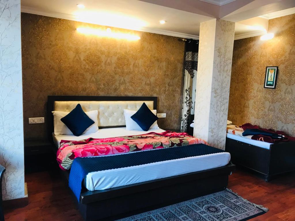 Fotografie z fotogalerie ubytování Hotel Kufri Holiday Inn v destinaci Kufri