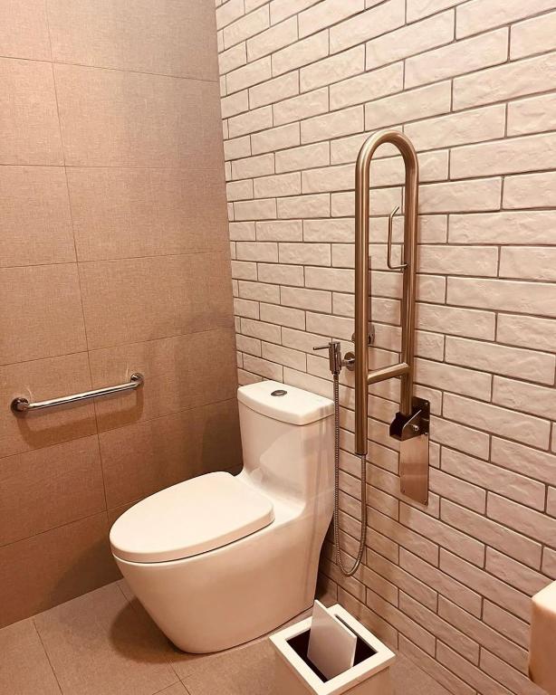 Koupelna v ubytování Grand Atlantiis Suite Near Delhi IGI Airport