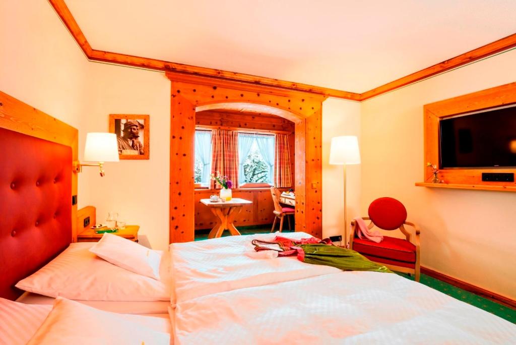 Alpenjuwel Parkhotel Wallgau 4 Sterne Superior Genusshotel mit Spa feinster Kulinarik & Golf Ihr Rückzugsort inmitten der Alpen mit Tradition und Eleganz - Habitación Doble