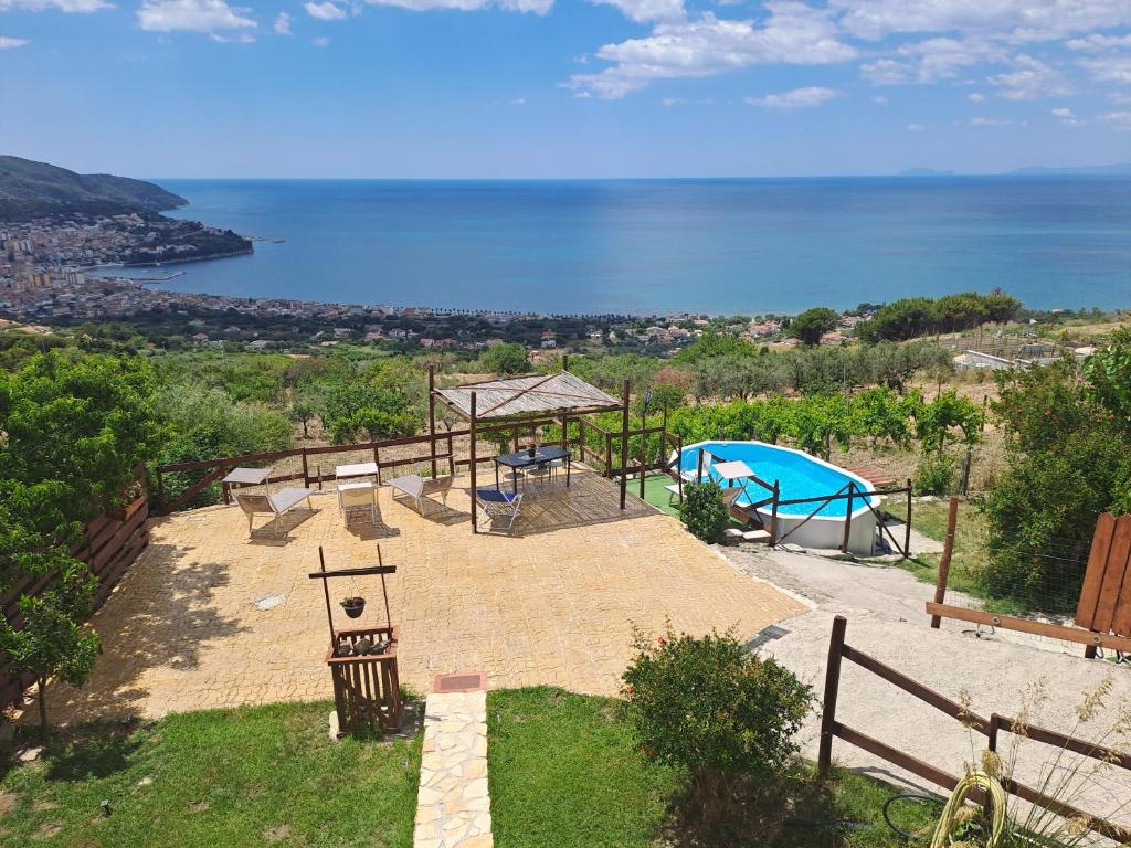 Una terrazza sul mare