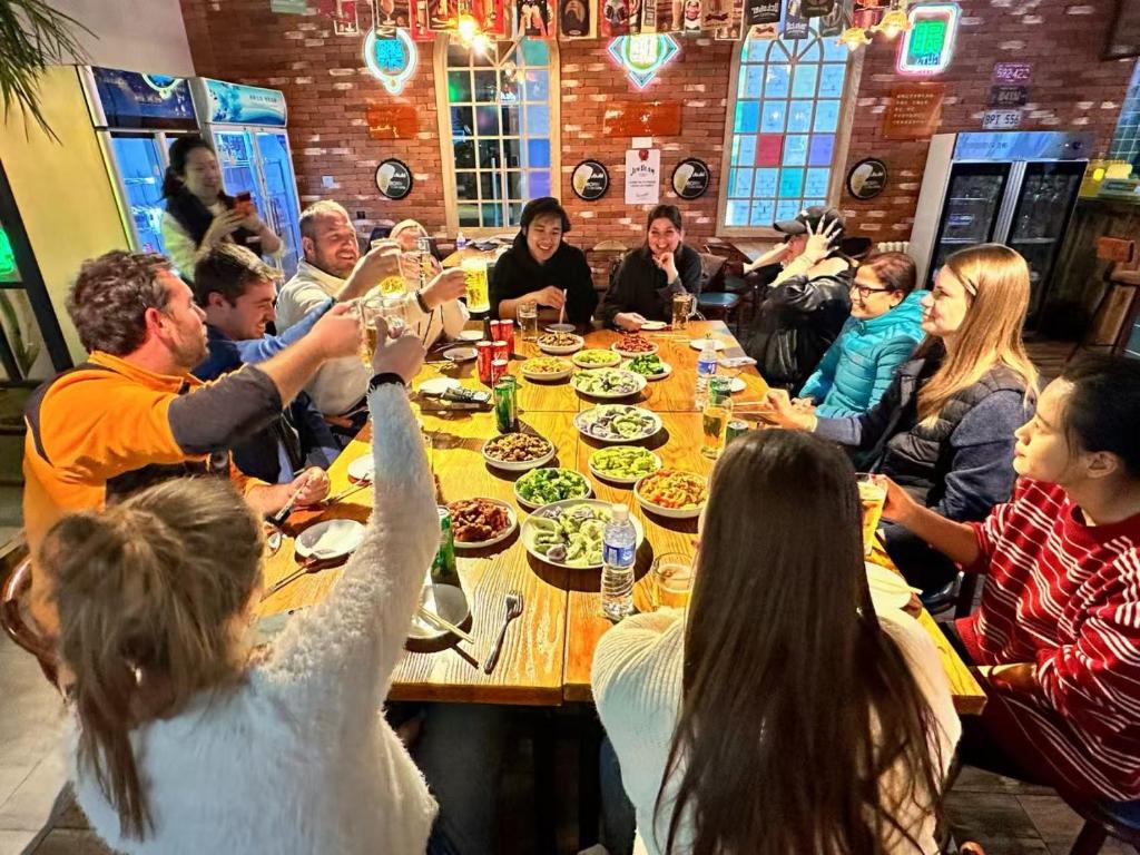 Hosté ubytování Happy Dragon Alley Hotel-In the city center close to the subway&free coffe laundry Fluent English speaking,Tourist attractions ticket service&food recommendation,Near Tian Anmen Forbiddencity,Near Lama temple,Easy access to the airport