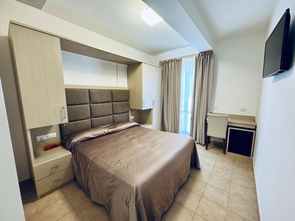 Le Naiadi Park Hotel Sul Lago - 侧面湖景双人或双床间 - 带阳台