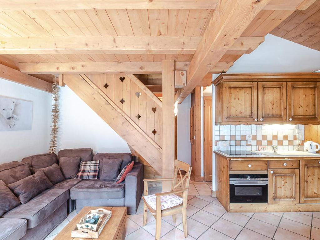 Posedenie v ubytovaní Chalet duplex 3* avec WiFi, parking et animaux acceptés à Chamonix - FR-1-343-171