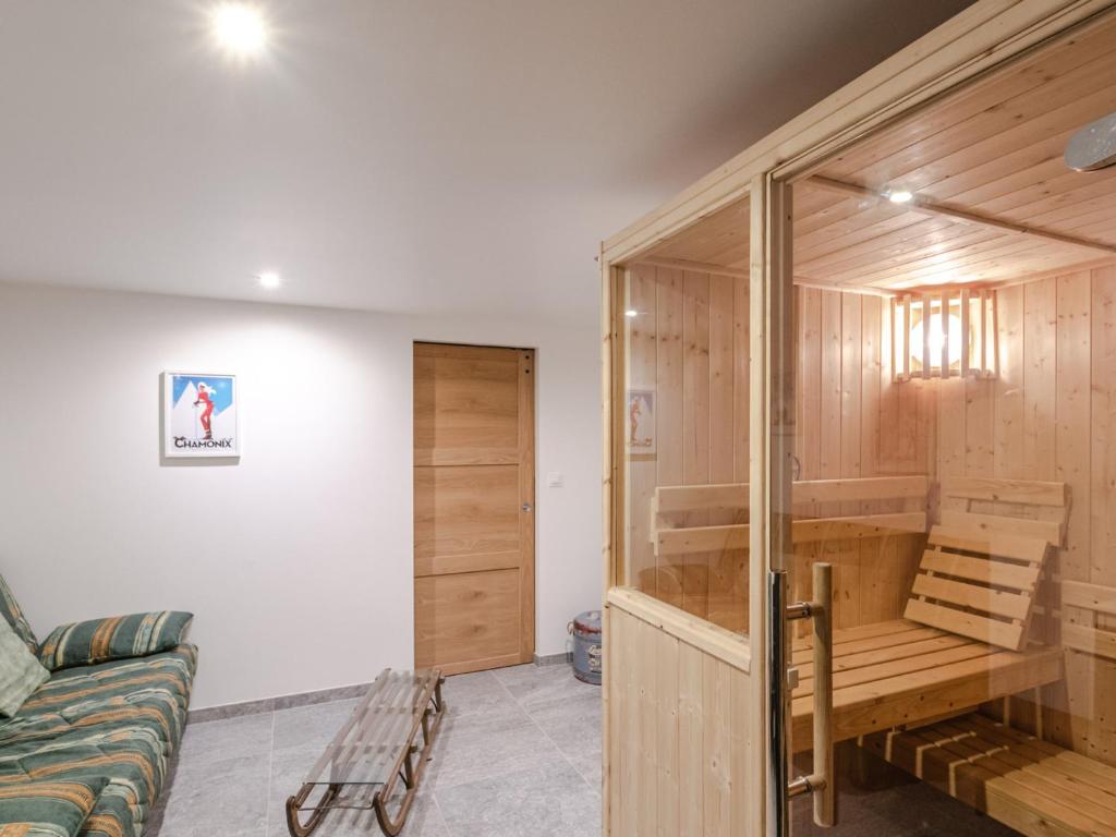 Posedenie v ubytovaní Chalet charmant avec sauna, WiFi et parking à Chamonix - FR-1-343-232