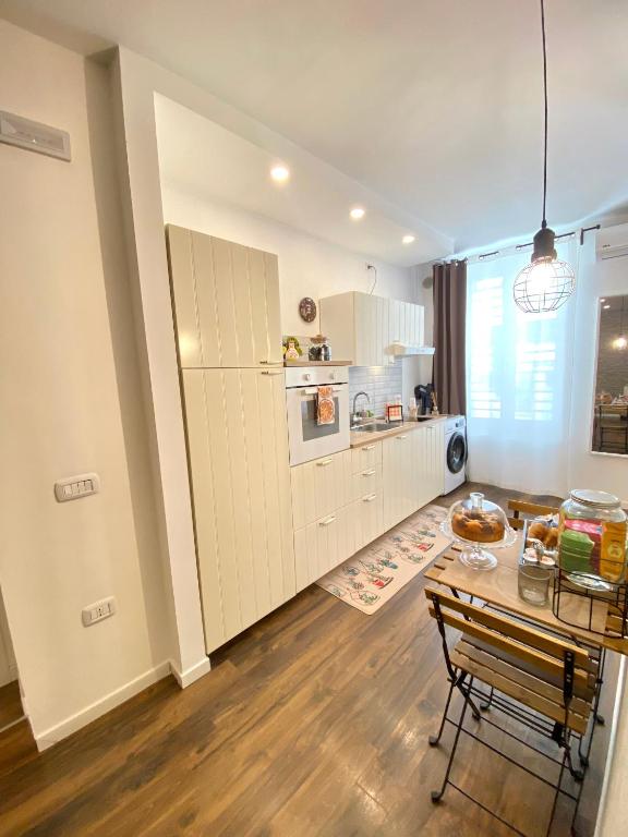 Kuchyň nebo kuchyňský kout v ubytování A&A B&B Bari