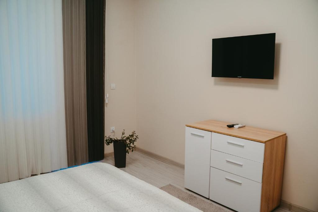 TV a/nebo společenská místnost v ubytování Varna City Apartment