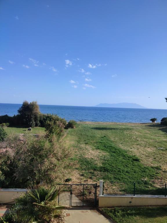 
Deluxe Triple Room with Sea View
