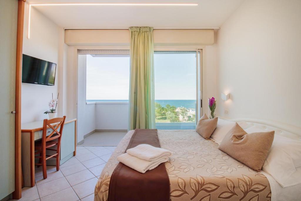 Hotel Residence Imperial - Apartamento Frente Al Mar Con Balcón