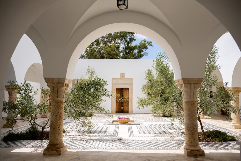 Garður fyrir utan Dar Kalitoussa B&B Hammamet