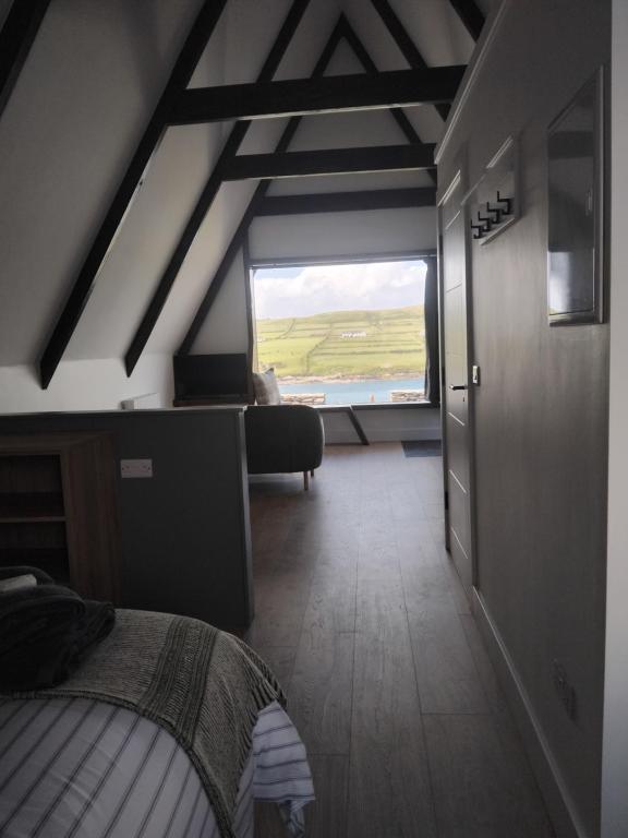 Postel nebo postele na pokoji v ubytování Wild Atlantic Pods