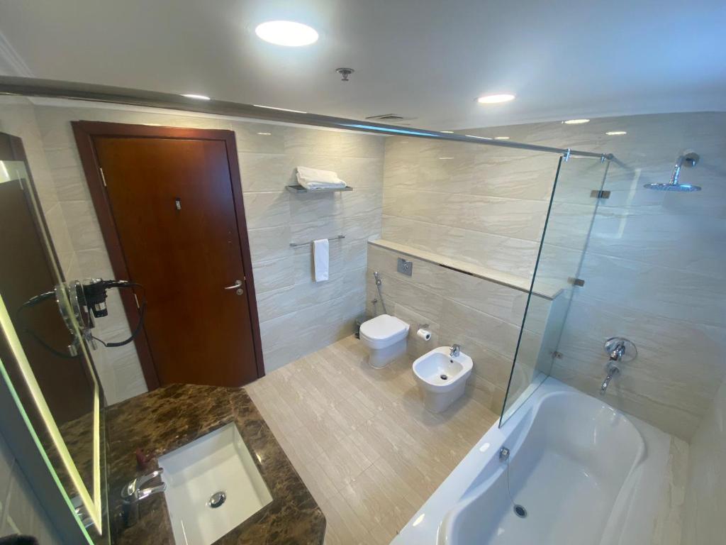 Koupelna v ubytování A Line Hotel