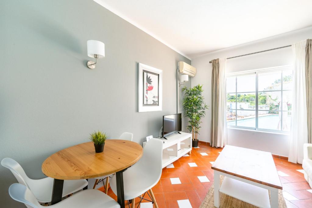 Гостиная зона в Baluarte da Vila Apartments