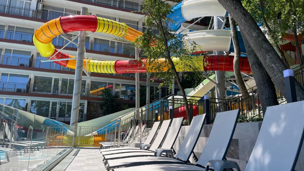 Bazén v ubytování BSA Gradina Hotel & Aquapark - All Inclusive nebo v jeho okolí