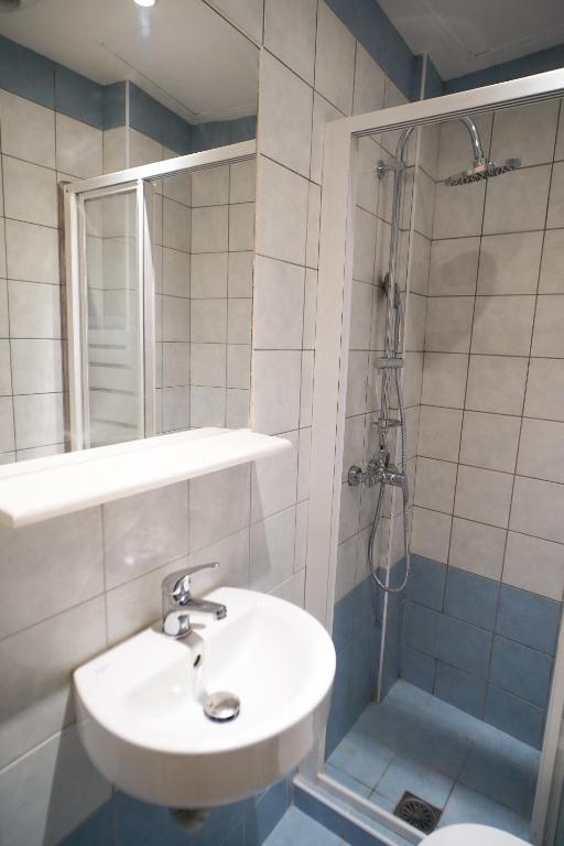 A bathroom at Old Town Studios, Corfu