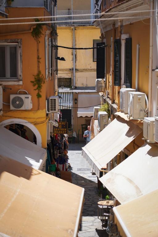 A balcony or terrace at Old Town Studios, Corfu