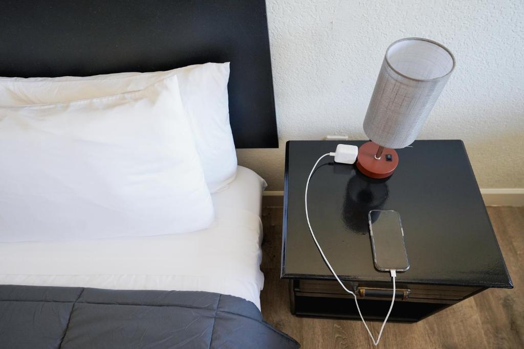 Postel nebo postele na pokoji v ubytování Rim Country Inn Payson