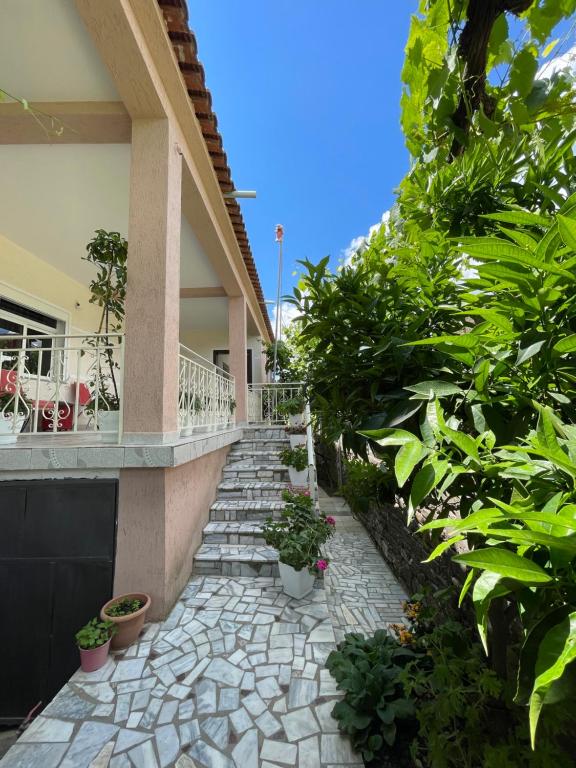 eljos house permet
