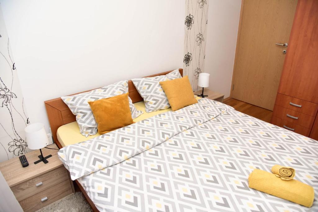 Voodi või voodid majutusasutuse Apartman U2 toas