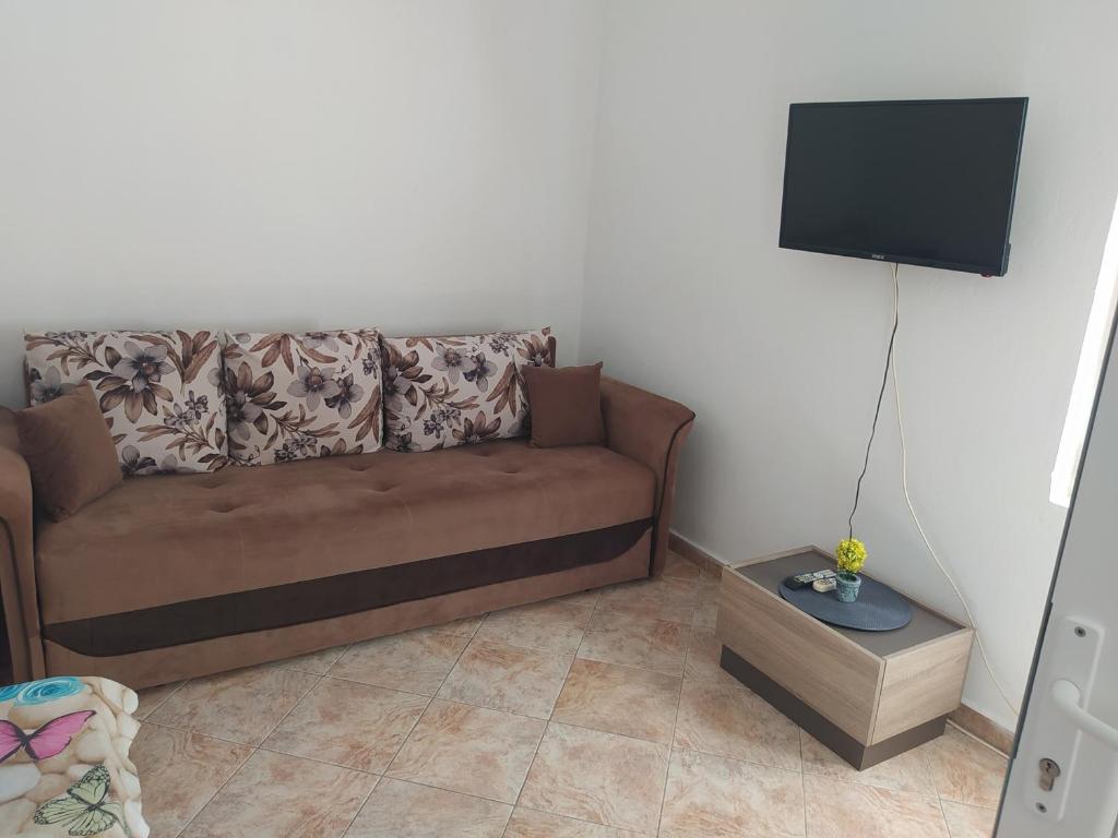 TV o dispositivi per l'intrattenimento presso Petrovic apartmani