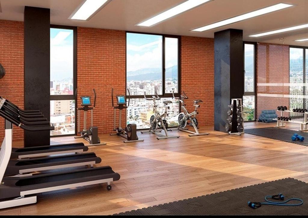 Fitness centrum a/nebo fitness zařízení v ubytování Torre Solari 6 de Diciembre N39-148