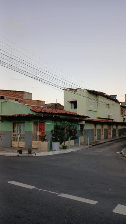 an old building on the side of a street at CANTINHO SÃO PEDRO in Maceió