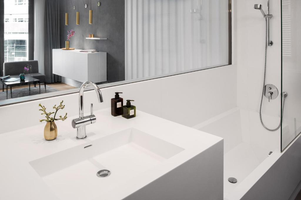 AMANO HOME Apartments - 5