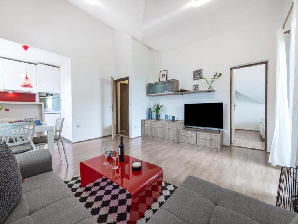 Apartments Meri & Karla - Two Bedroom Apartment with Balcony and Sea View