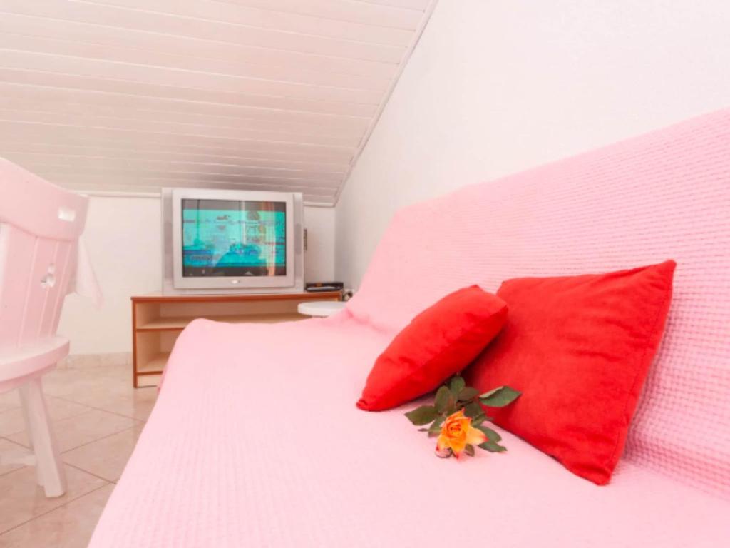 Apartments Lili Two Bedroom Apartment Sea View 3