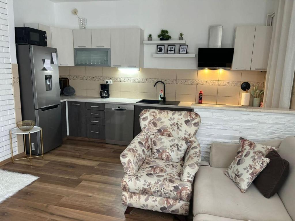 Η κουζίνα ή μικρή κουζίνα στο Holiday Home Krni