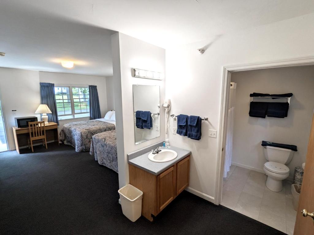 Ocean Acres Ogunquit - Queen Room With Two Queen Beds