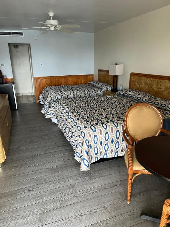 Landmark Motel photo