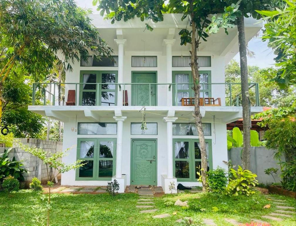 Aed väljaspool majutusasutust Asteya