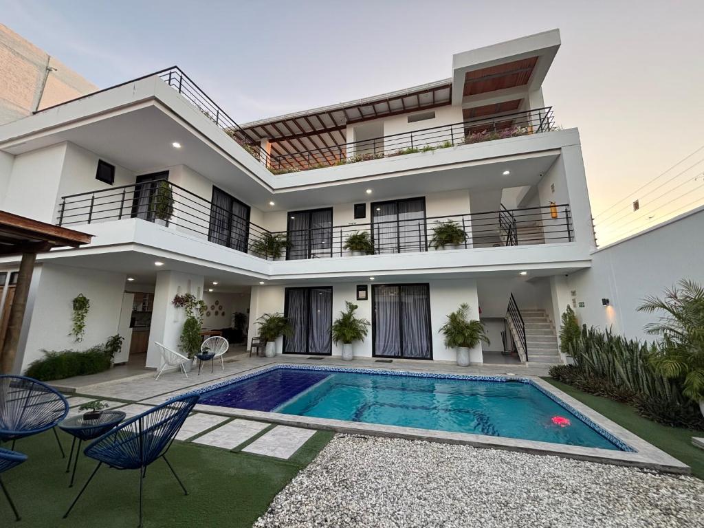 Swimmingpoolen hos eller tæt på Cabaña Milagro Bonito