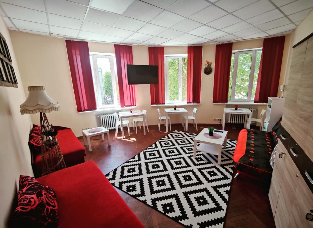 TV a/nebo společenská místnost v ubytování Kefir & Bun Hostel