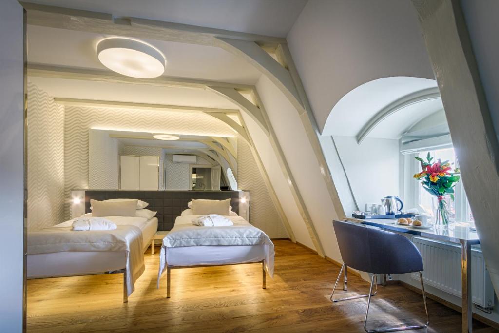 Golden Star - Resim 20