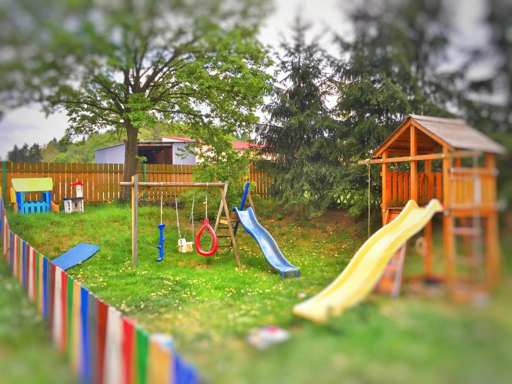Herní místnost nebo prostor pro děti v ubytování Penzion Pegas Depoltovice