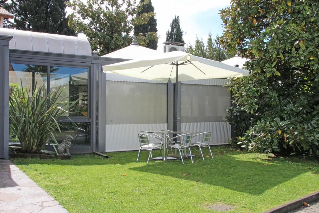 Zahrada ubytování Park Hotel Villa Leon d'Oro